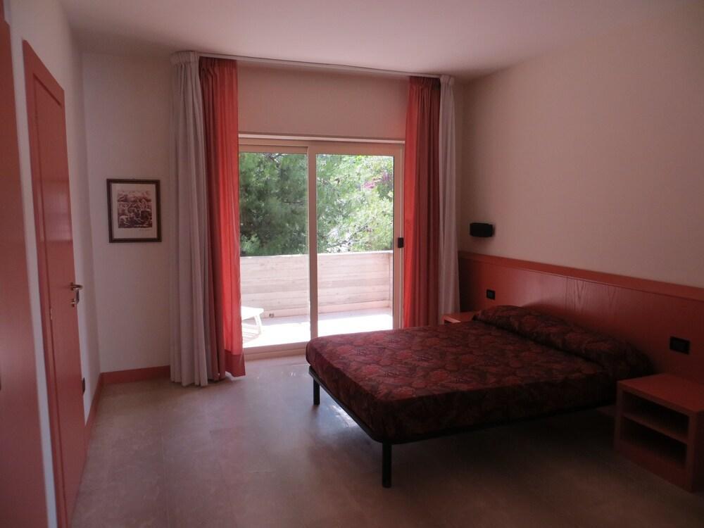 Villaggio Hotel Ripa Роди-Гарганико Экстерьер фото
