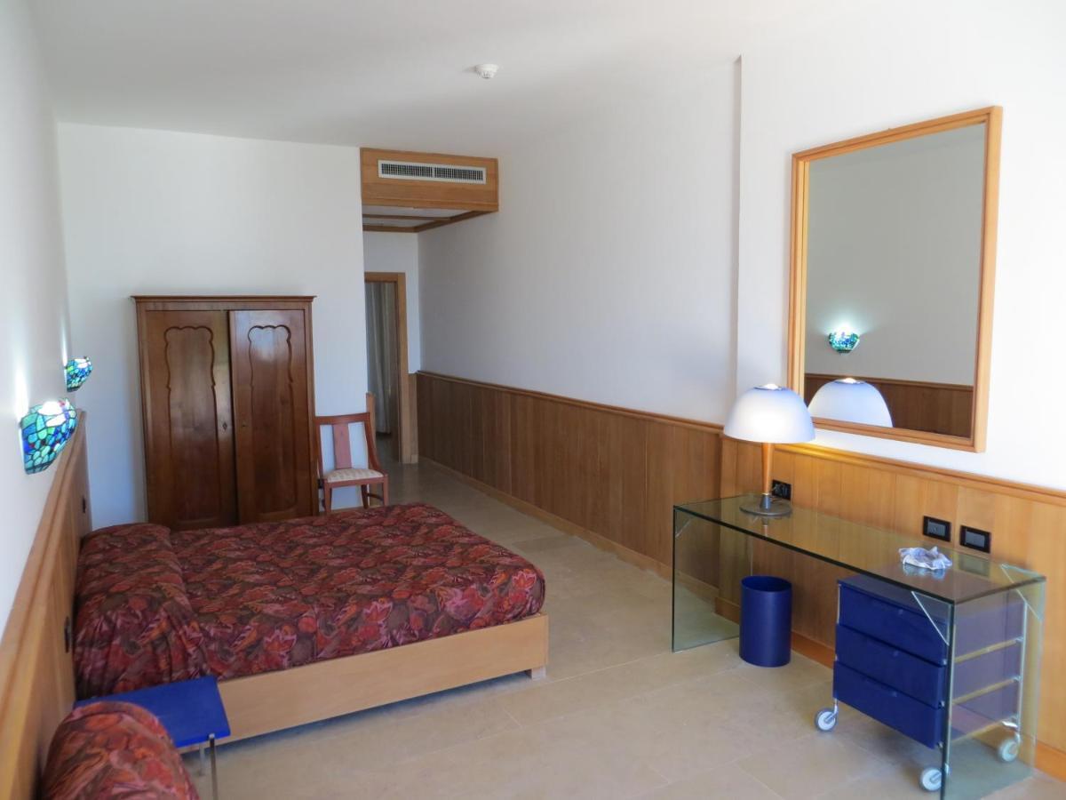 Villaggio Hotel Ripa Роди-Гарганико Номер фото